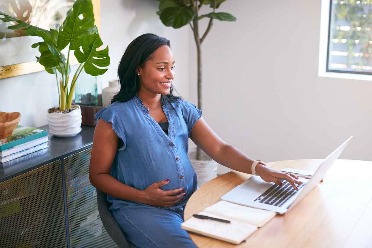 Woman learns how to create a birth plan